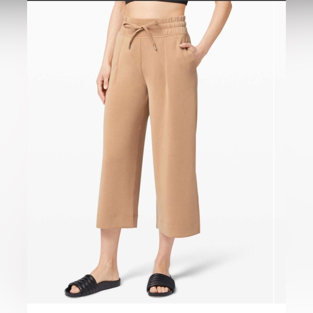 Lululemon Soft Ambitions High Rise Crop Beech Wood Size 4